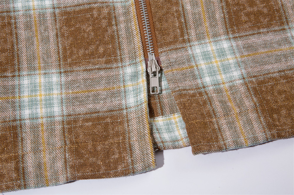 Men's Contrast Color Plaid Short Sleeve Shirt - Image 2