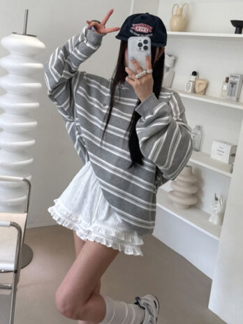 Korean Retro Preppy-Style Striped Long-Sleeve Sweatshirt