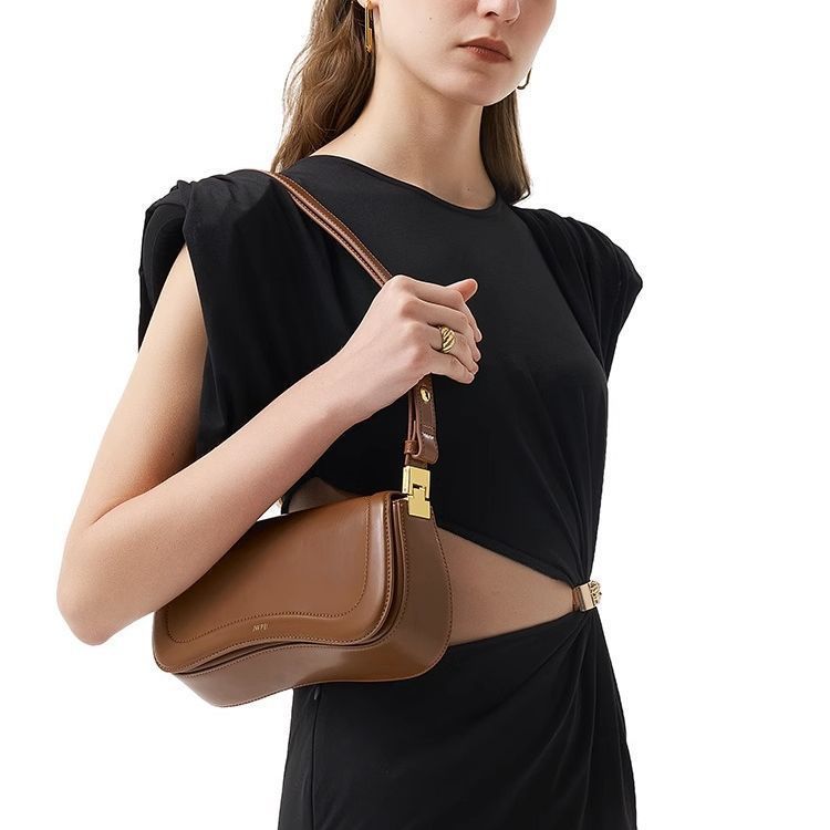 Stylish Adjustable Crossbody Shoulder Bag Retro Women - Image 3