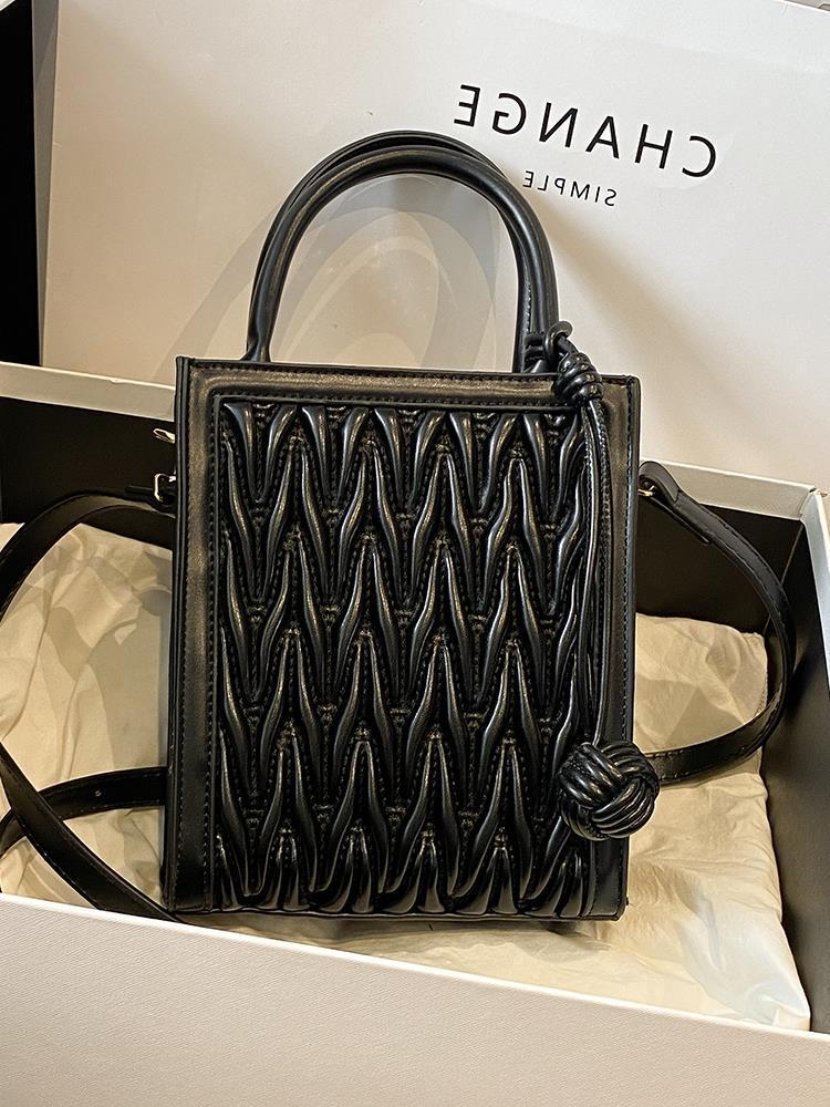 Stylish Good Texture Pleated Small Handbags Women - Image 10